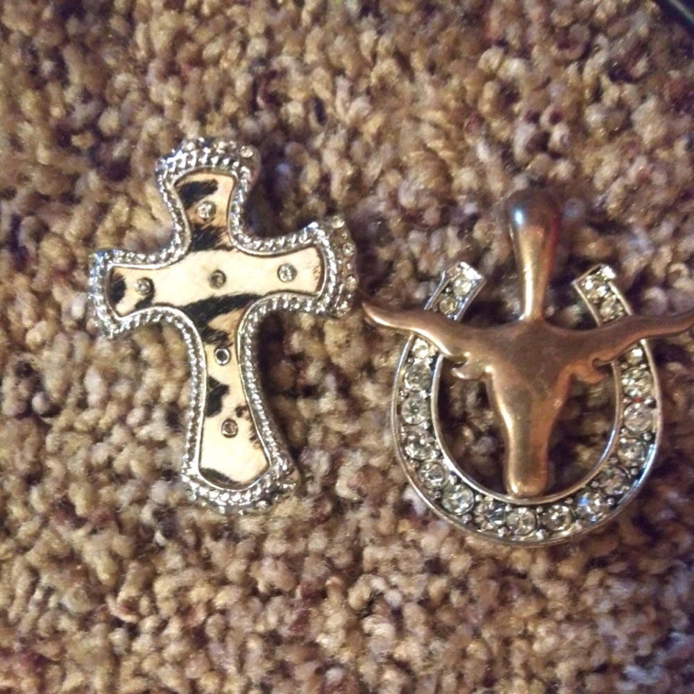 Beautiful silver necklace pieces